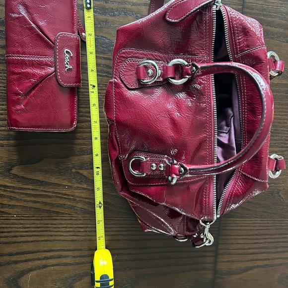 Coach patent leather bag + wallet - Picture 6 of 13